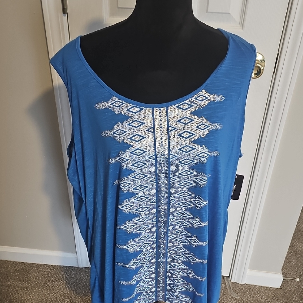 Blue Sleeveless Top with White  And Silver Pattern